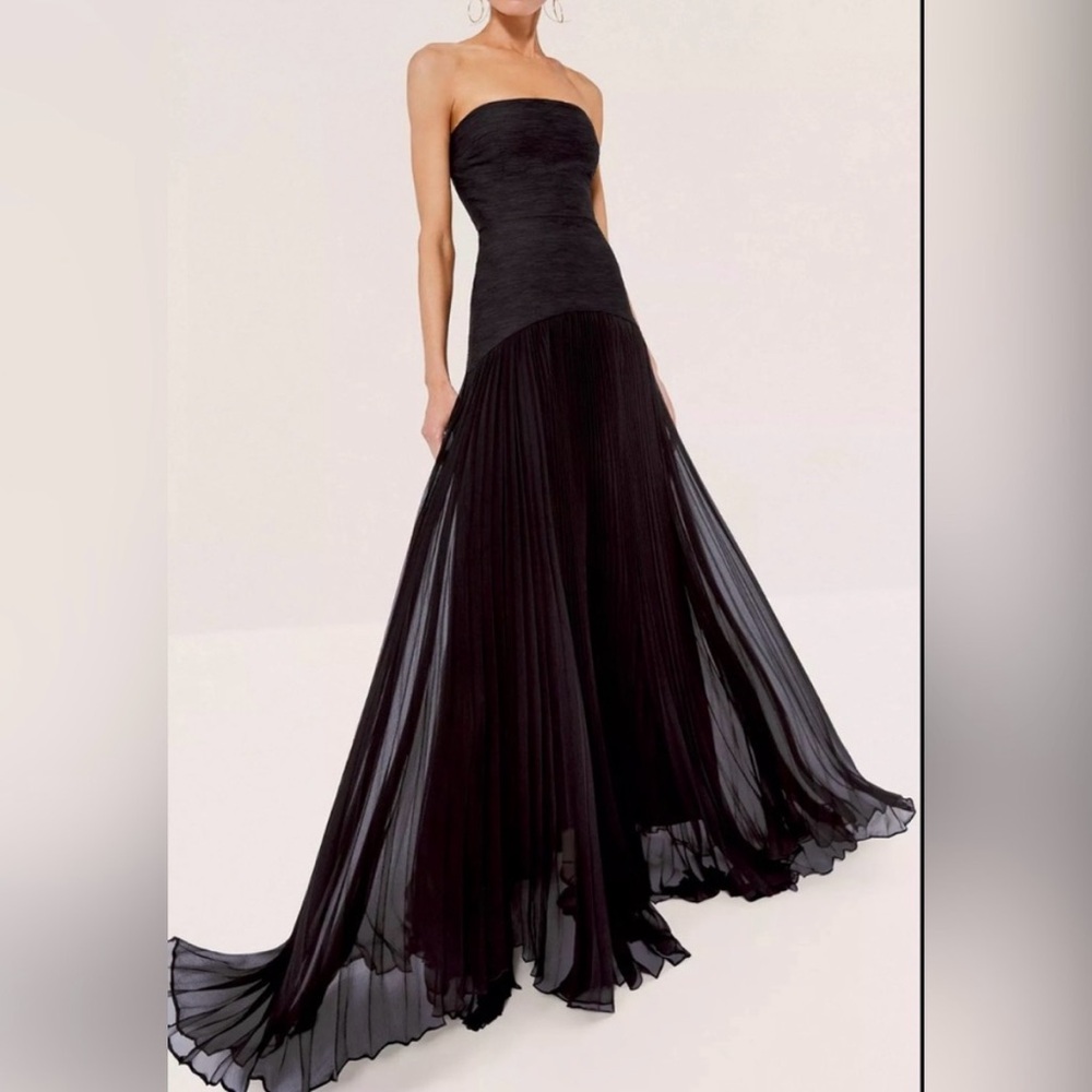 Alexis Sunniva strapless pleated gown XS black. Worn once, perfect condition